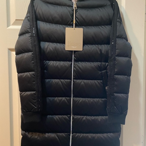 Herno Stylish Black Coat, US Size S, EU size 36 - Picture 2 of 7